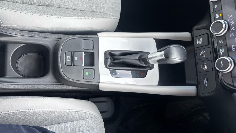 Honda Jazz 1.5 i-MMD Hybrid EX 5dr eCVT Hybrid Hatchback - Image 26