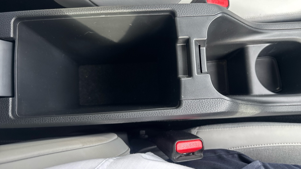 Honda Jazz 1.5 i-MMD Hybrid EX 5dr eCVT Hybrid Hatchback - Image 27