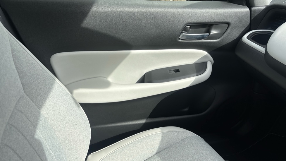 Honda Jazz 1.5 i-MMD Hybrid EX 5dr eCVT Hybrid Hatchback - Image 30