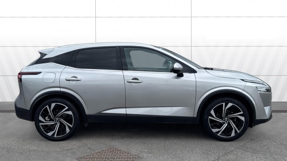 Nissan Qashqai 1.3 DiG-T MH 158 Tekna+ 5dr Petrol Hatchback - Image 5