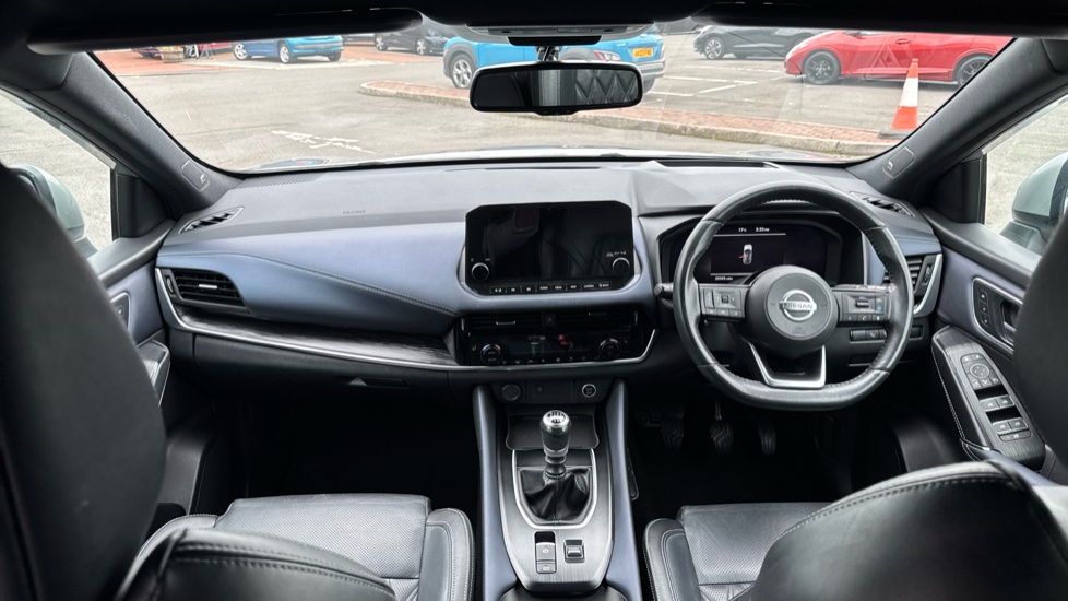 Nissan Qashqai 1.3 DiG-T MH 158 Tekna+ 5dr Petrol Hatchback - Image 10