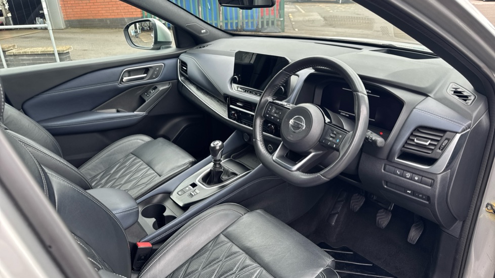 Nissan Qashqai 1.3 DiG-T MH 158 Tekna+ 5dr Petrol Hatchback - Image 11
