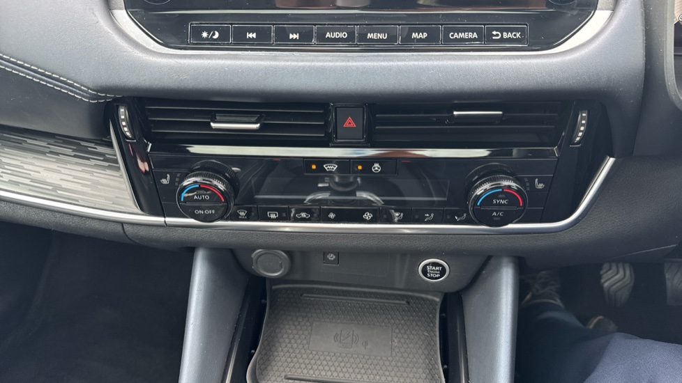 Nissan Qashqai 1.3 DiG-T MH 158 Tekna+ 5dr Petrol Hatchback - Image 25
