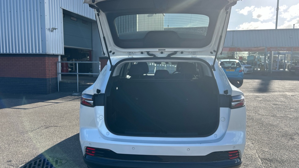 MG HS 1.5 T-GDI PHEV SE 5dr Auto Hatchback - Image 4