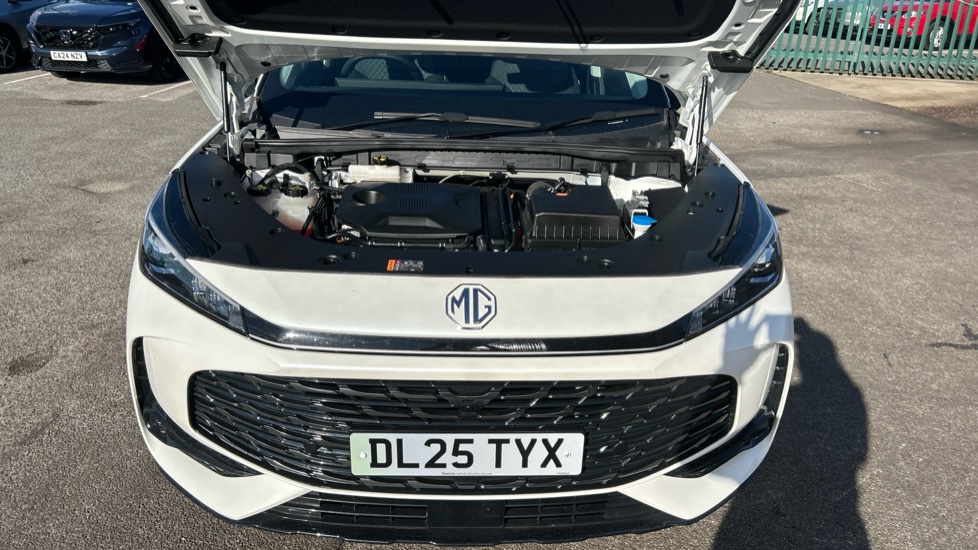 MG HS 1.5 T-GDI PHEV SE 5dr Auto Hatchback - Image 8