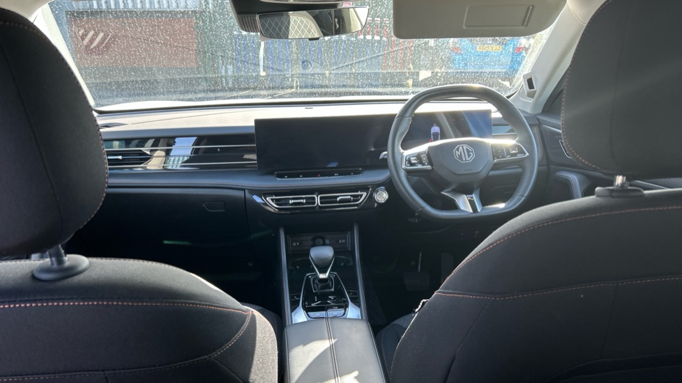MG HS 1.5 T-GDI PHEV SE 5dr Auto Hatchback - Image 10