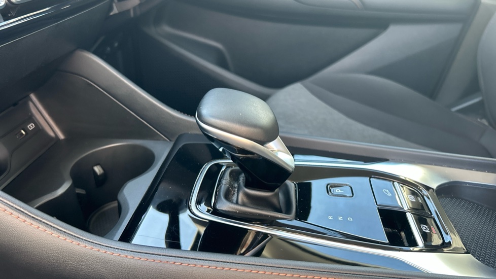 MG HS 1.5 T-GDI PHEV SE 5dr Auto Hatchback - Image 13