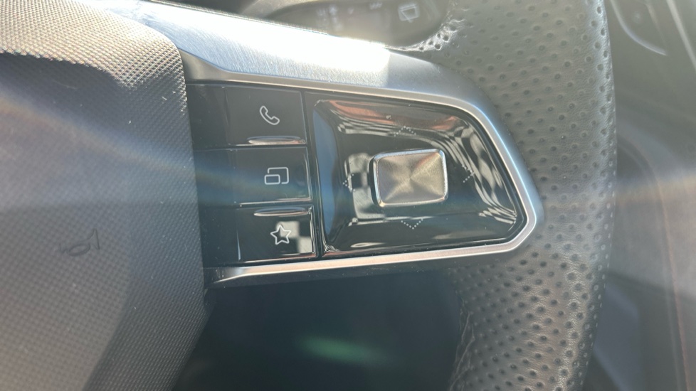 MG HS 1.5 T-GDI PHEV SE 5dr Auto Hatchback - Image 23