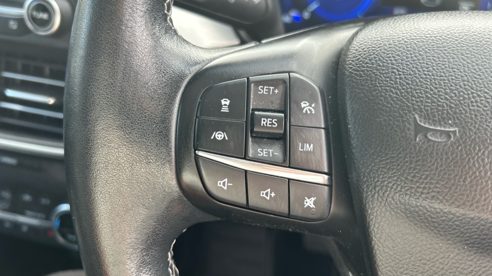 Ford Focus 2.0 EcoBlue Titanium X 5dr Auto Diesel Estate - Image 24
