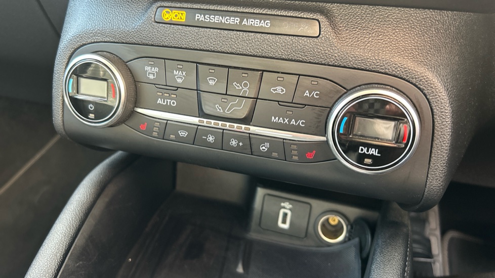 Ford Focus 2.0 EcoBlue Titanium X 5dr Auto Diesel Estate - Image 33