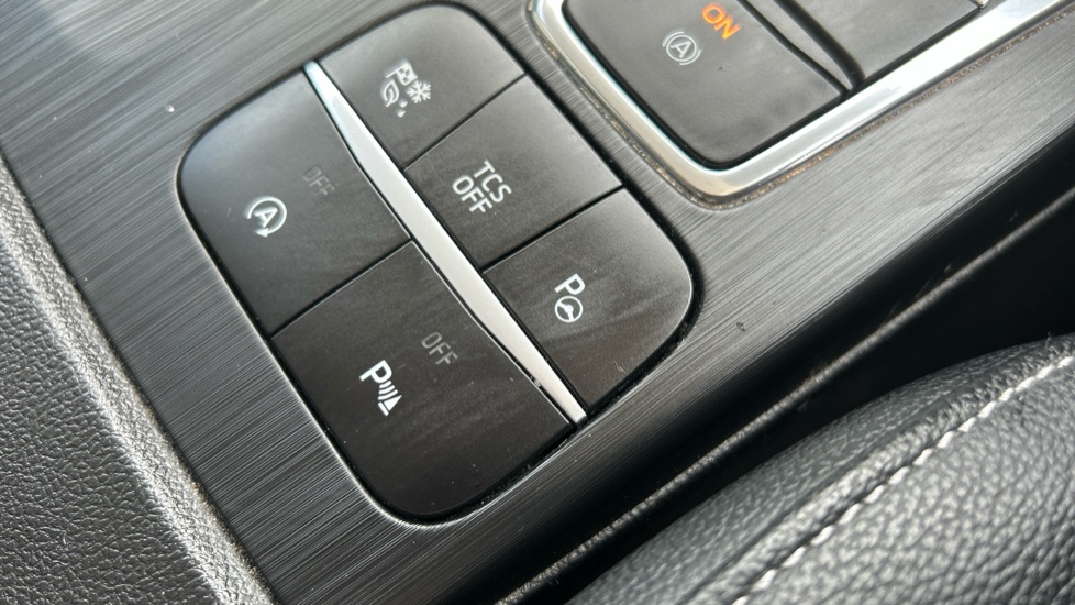 Ford Focus 2.0 EcoBlue Titanium X 5dr Auto Diesel Estate - Image 37