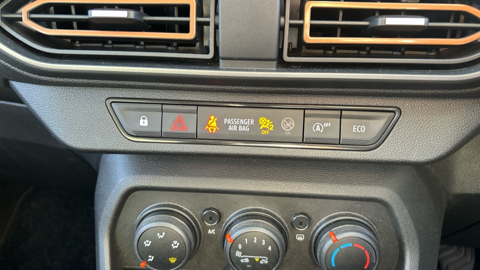 Dacia Sandero Stepway 1.0 TCe Expression 5dr Petrol Hatchback - Image 25