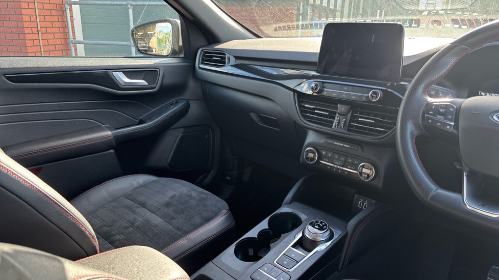 Ford Kuga 2.5 PHEV ST-Line X Edition 5dr CVT Estate - Image 14