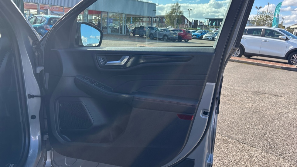 Ford Kuga 2.5 PHEV ST-Line X Edition 5dr CVT Estate - Image 21