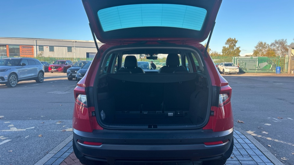 Skoda Karoq 1.5 TSI SE L 5dr DSG Petrol Estate - Image 4