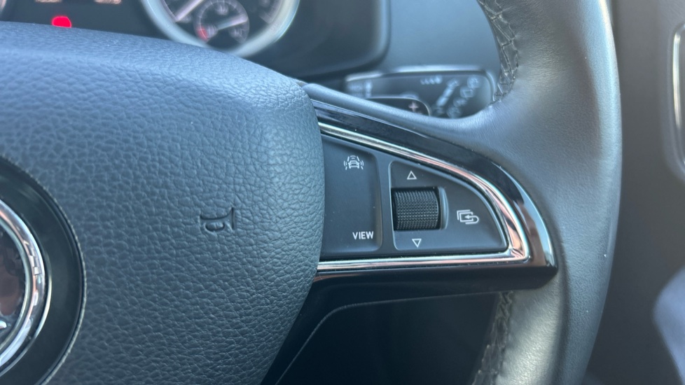 Skoda Karoq 1.5 TSI SE L 5dr DSG Petrol Estate - Image 23