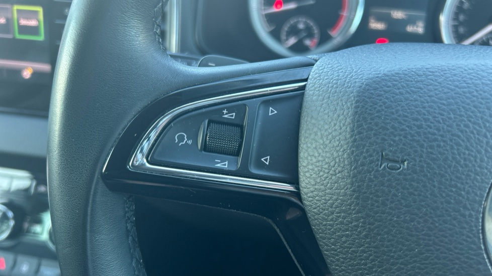 Skoda Karoq 1.5 TSI SE L 5dr DSG Petrol Estate - Image 24