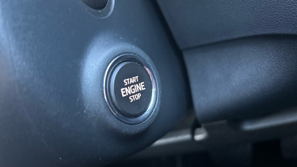 Skoda Karoq 1.5 TSI SE L 5dr DSG Petrol Estate - Image 25