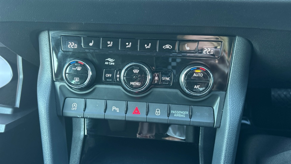 Skoda Karoq 1.5 TSI SE L 5dr DSG Petrol Estate - Image 33