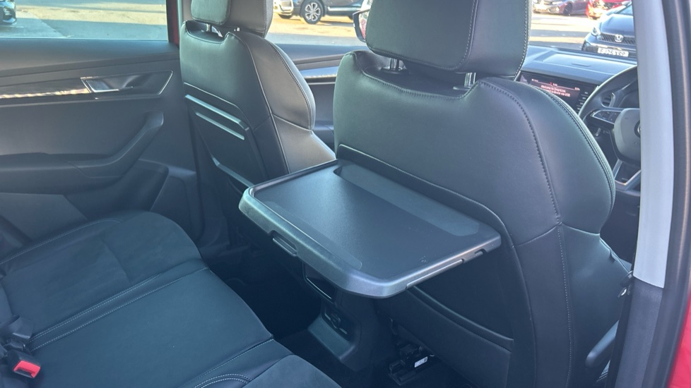 Skoda Karoq 1.5 TSI SE L 5dr DSG Petrol Estate - Image 40