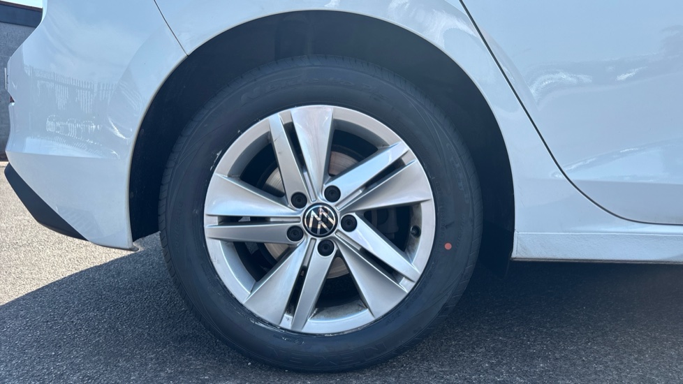 Volkswagen Golf 1.5 TSI 150 Life 5dr Petrol Hatchback - Image 7