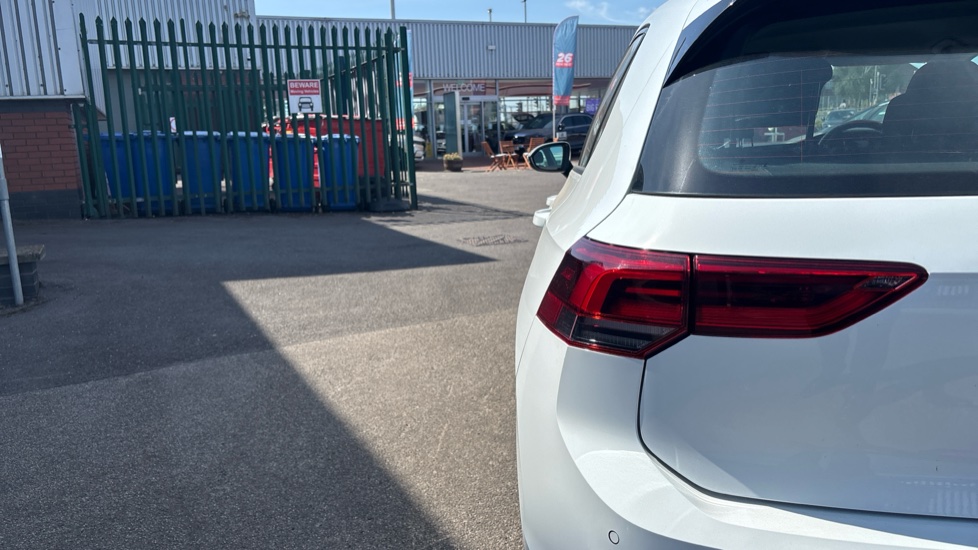 Volkswagen Golf 1.5 TSI 150 Life 5dr Petrol Hatchback - Image 29