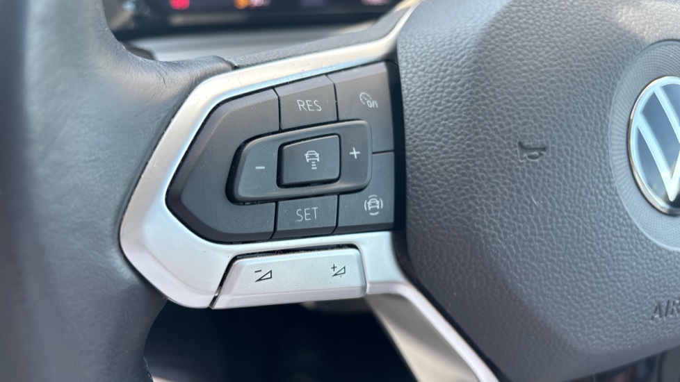 Volkswagen Golf 1.5 TSI 150 Life 5dr Petrol Hatchback - Image 36