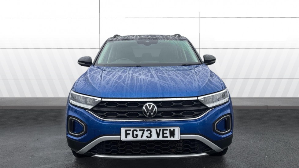 Volkswagen T-Roc 1.5 TSI Life 5dr Petrol Hatchback - Image 3