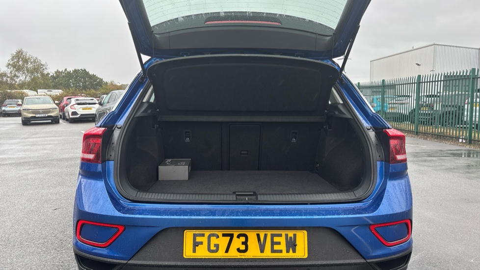 Volkswagen T-Roc 1.5 TSI Life 5dr Petrol Hatchback - Image 4