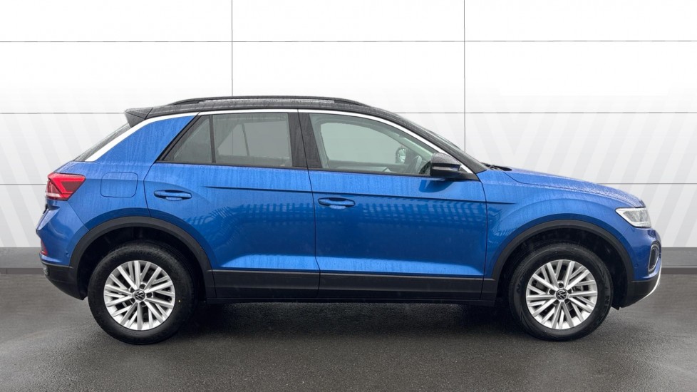 Volkswagen T-Roc 1.5 TSI Life 5dr Petrol Hatchback - Image 5
