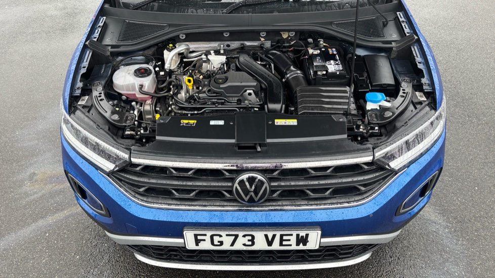 Volkswagen T-Roc 1.5 TSI Life 5dr Petrol Hatchback - Image 8