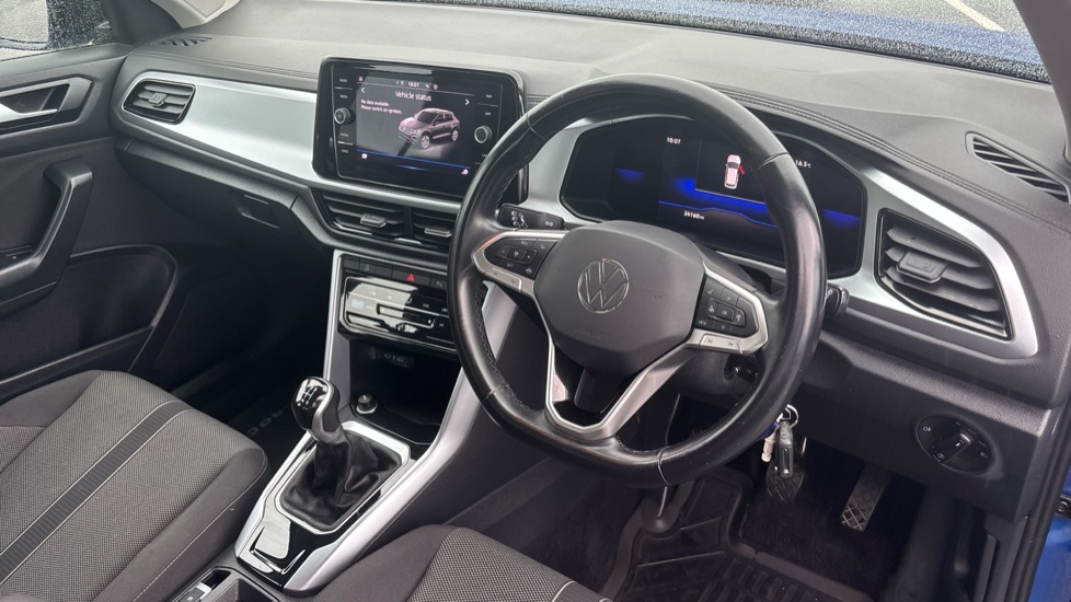 Volkswagen T-Roc 1.5 TSI Life 5dr Petrol Hatchback - Image 11