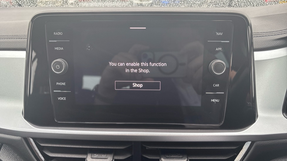 Volkswagen T-Roc 1.5 TSI Life 5dr Petrol Hatchback - Image 43