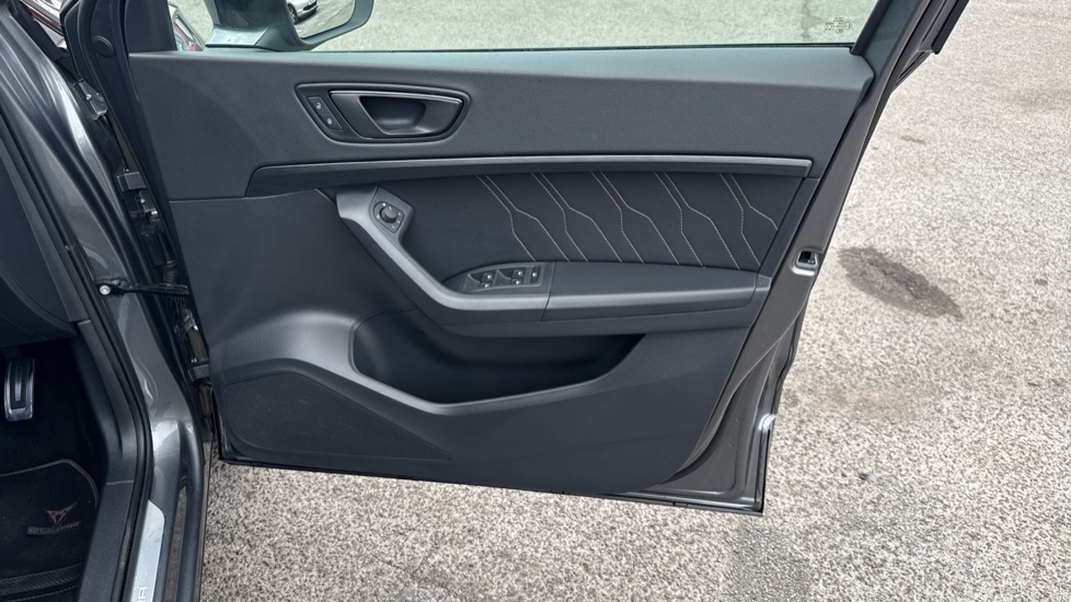 CUPRA Ateca 1.5 EcoTSI V2 5dr DSG Petrol Estate - Image 30