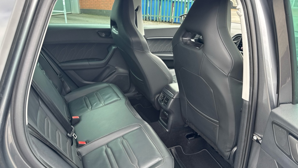 CUPRA Ateca 1.5 EcoTSI V2 5dr DSG Petrol Estate - Image 33