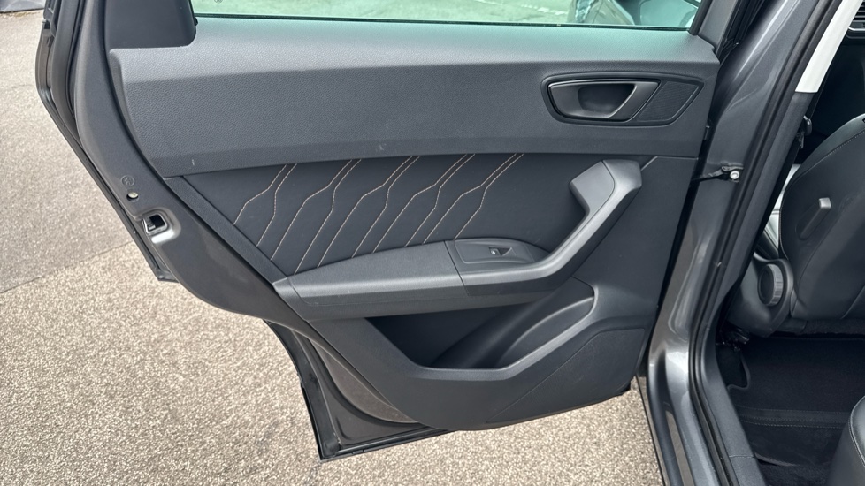 CUPRA Ateca 1.5 EcoTSI V2 5dr DSG Petrol Estate - Image 38