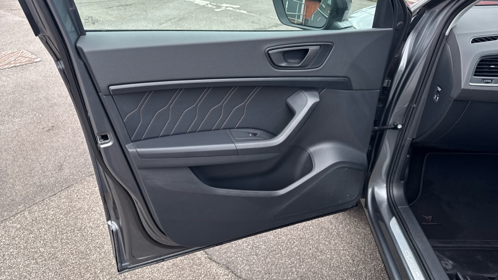 CUPRA Ateca 1.5 EcoTSI V2 5dr DSG Petrol Estate - Image 39