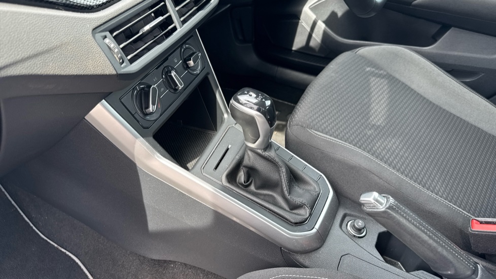 Volkswagen Polo 1.0 TSI Life 5dr DSG Petrol Hatchback - Image 13