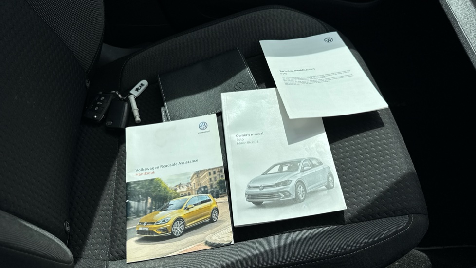 Volkswagen Polo 1.0 TSI Life 5dr DSG Petrol Hatchback - Image 19
