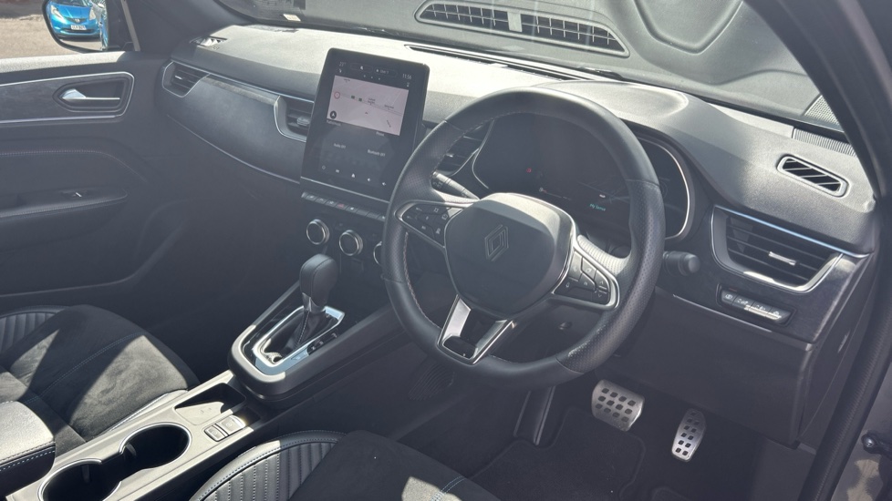 Renault Arkana 1.6 E-Tech FHEV 145 Esprit Alpine 5dr Auto Hybrid Estate - Image 11