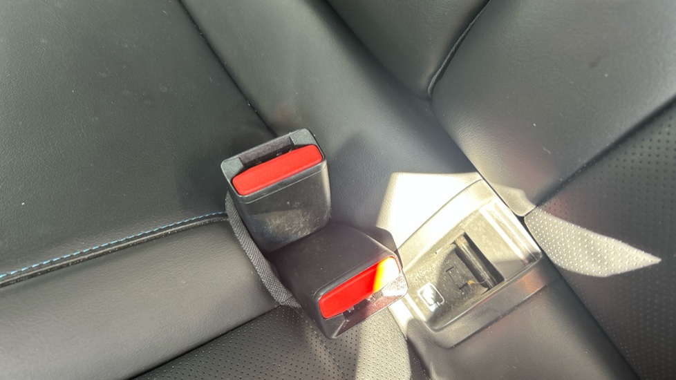 Renault Arkana 1.6 E-Tech FHEV 145 Esprit Alpine 5dr Auto Hybrid Estate - Image 17