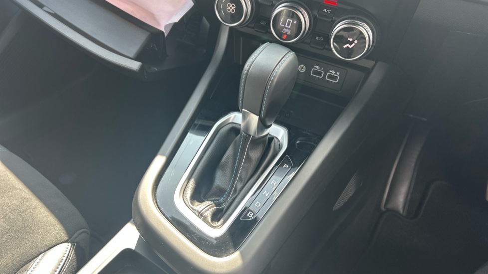 Renault Arkana 1.6 E-Tech FHEV 145 Esprit Alpine 5dr Auto Hybrid Estate - Image 35