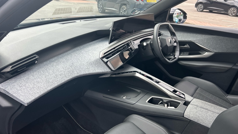 Peugeot 3008 1.2 Hybrid 136 GT 5dr e-DSC6 Petrol Estate - Image 9