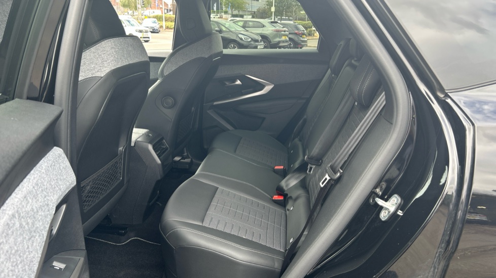 Peugeot 3008 1.2 Hybrid 136 GT 5dr e-DSC6 Petrol Estate - Image 16