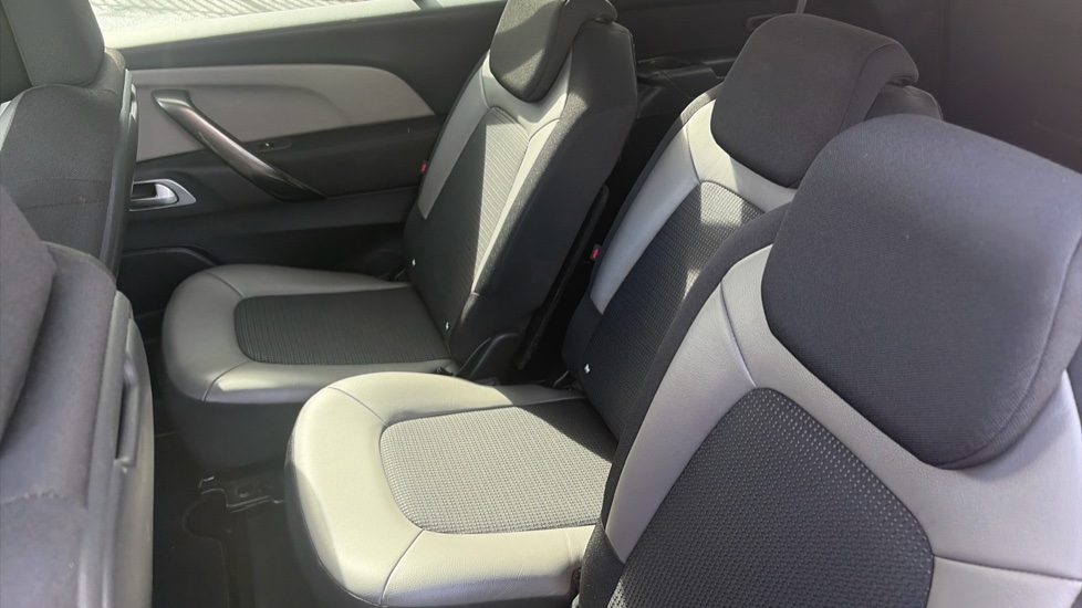 Citroen Grand C4 1.5 BlueHDi 130 Feel Plus 5dr EAT8 Diesel Estate - Image 35