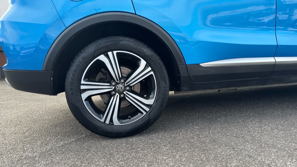MG ZS 1.0T GDi Excite 5dr DCT Petrol Hatchback - Image 7