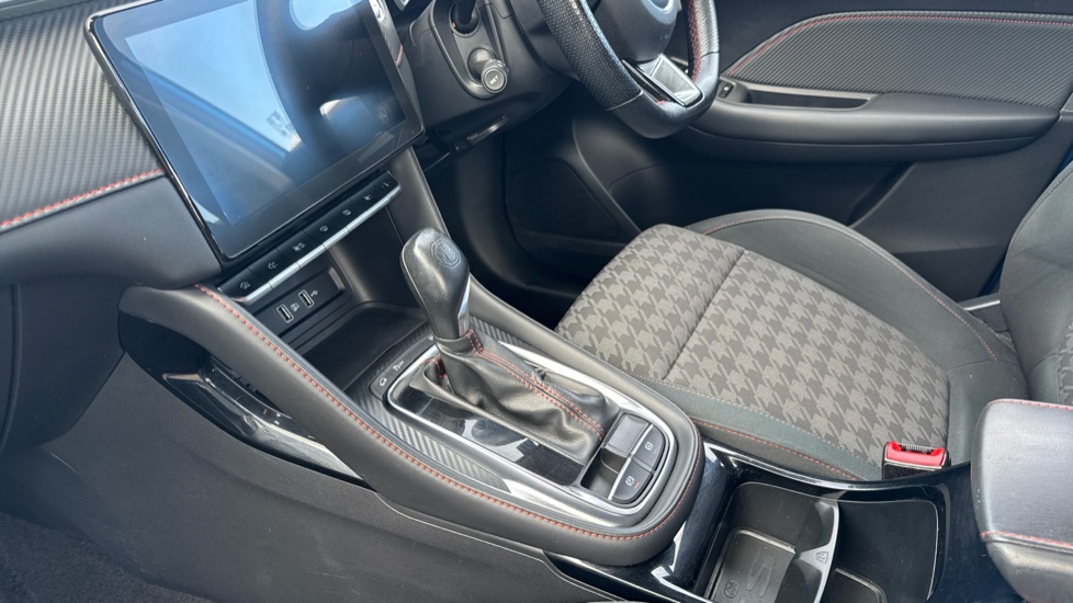MG ZS 1.0T GDi Excite 5dr DCT Petrol Hatchback - Image 13