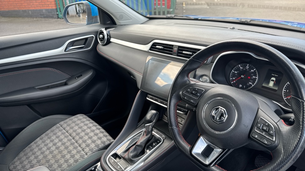 MG ZS 1.0T GDi Excite 5dr DCT Petrol Hatchback - Image 14