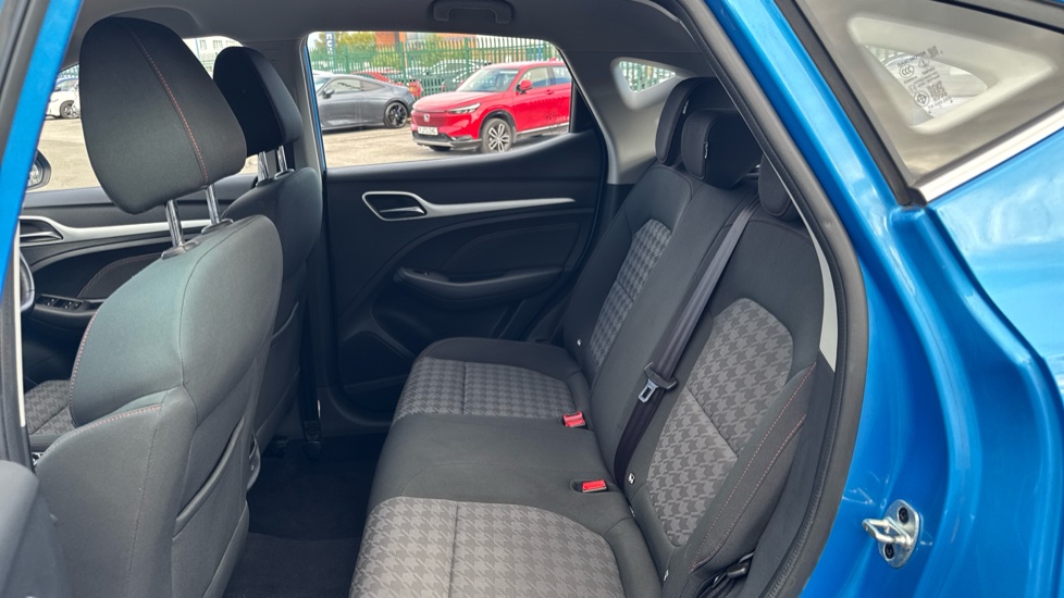 MG ZS 1.0T GDi Excite 5dr DCT Petrol Hatchback - Image 16