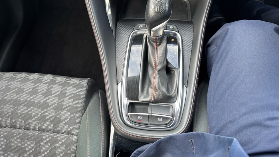 MG ZS 1.0T GDi Excite 5dr DCT Petrol Hatchback - Image 25